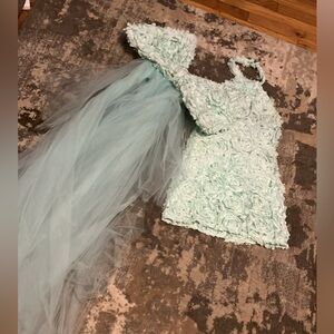 Beautiful green homecoming dress x